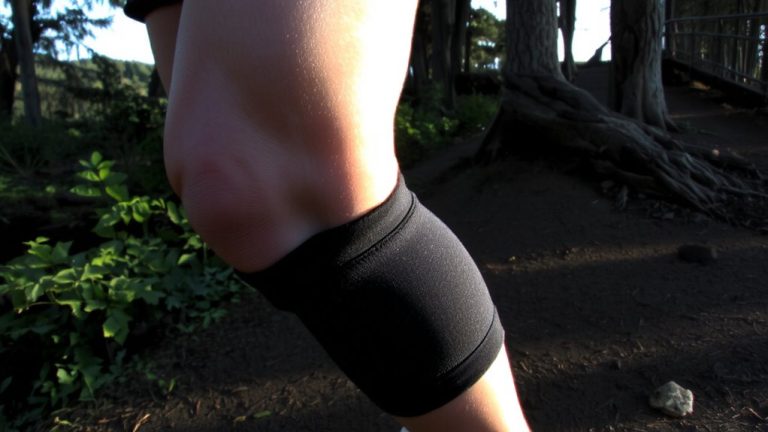 early signs of it band syndrome