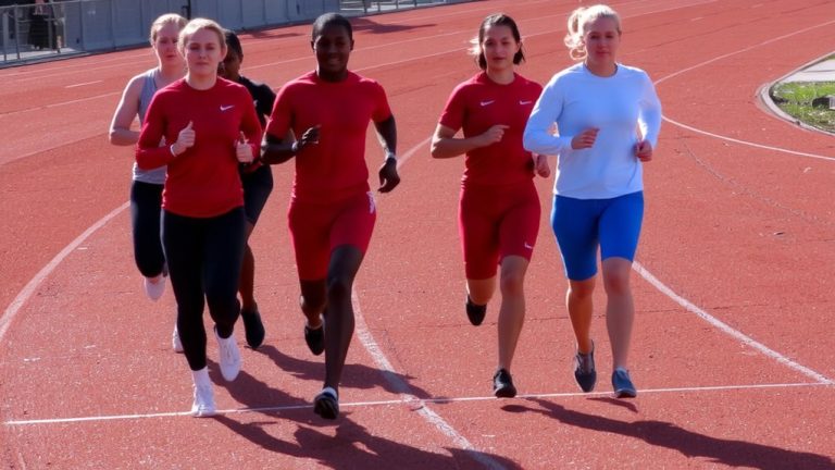 top female distance runners